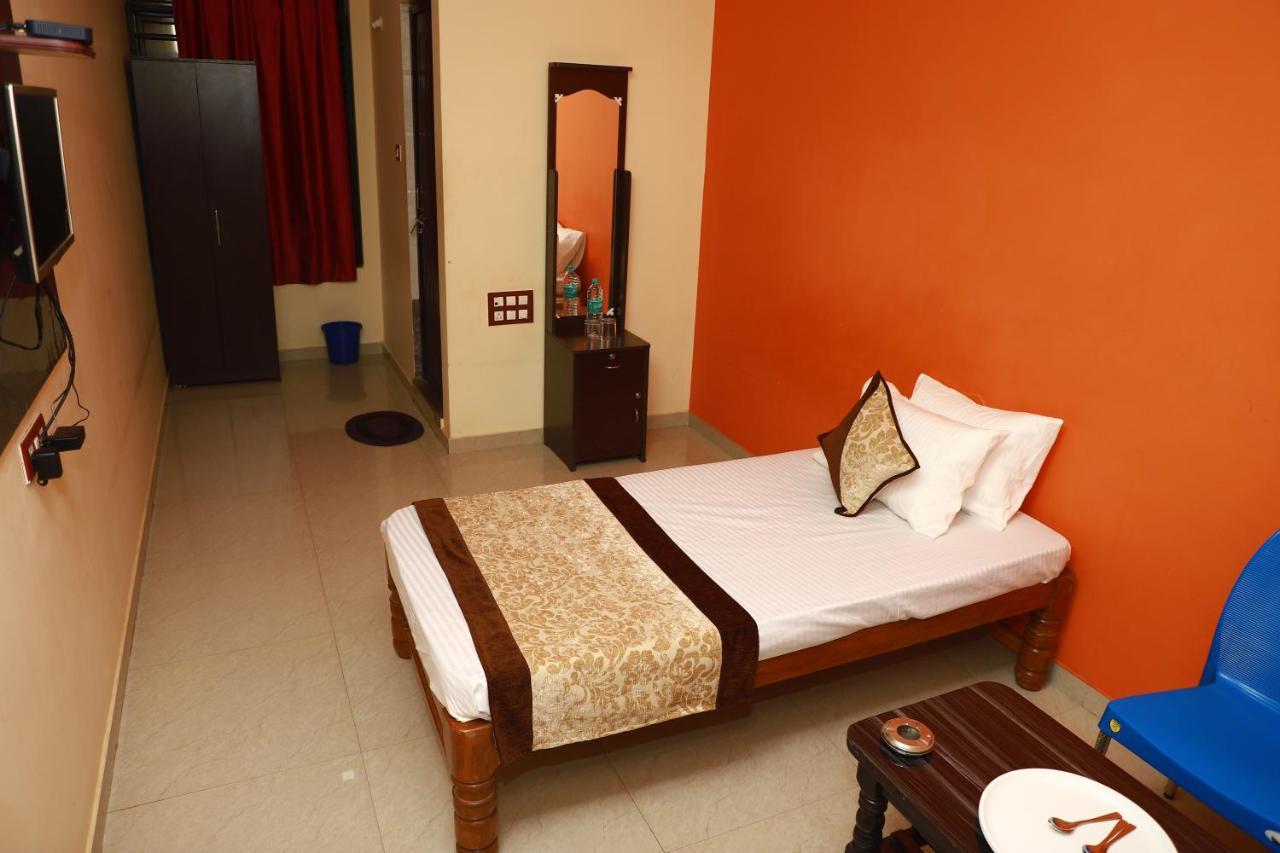 Hotel Megha Residency Haveri Zewnętrze zdjęcie